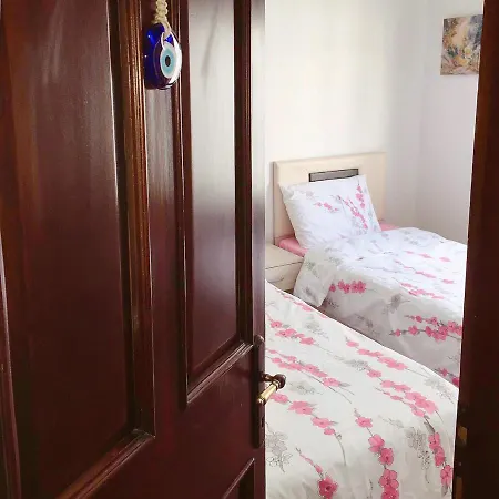 T-one's House לינה וארוחת בוקר